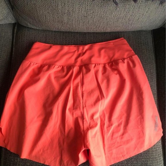 GymShark Shorts - Picture 2 of 2